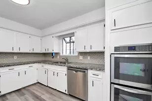 10119 Sageglow Dr, Houston, TX 77089 - Photo 25