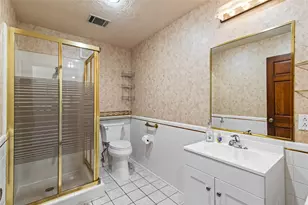 319 S Rivershire Dr, Conroe, TX 77304 - Photo 13