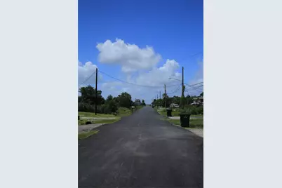 917 13th Street, Dickinson, TX 77539 - Photo 11