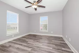 336 Ling St, Bayou Vista, TX 77563 - Photo 19