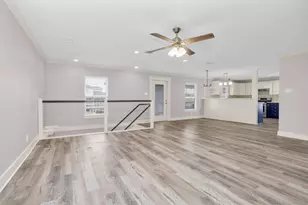 336 Ling St, Bayou Vista, TX 77563 - Photo 11