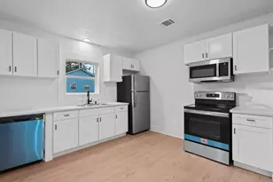 2027 Scott St, La Marque, TX 77568 - Photo 7