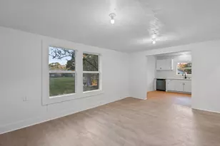 2027 Scott St, La Marque, TX 77568 - Photo 11