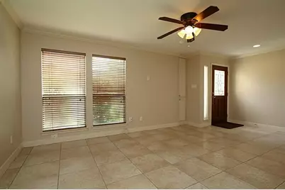 5228 Woodlawn Place, Bellaire, TX 77401 - Photo 3