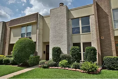 5228 Woodlawn Place, Bellaire, TX 77401 - Photo 1