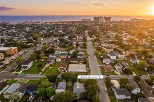 4928 Avenue R, Galveston, TX 77551 - Photo 1