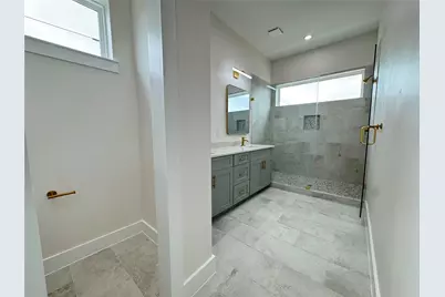 1307 71st Street #A, Houston, TX 77011 - Photo 11