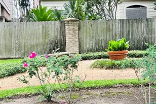 2800 Jeanetta St, Houston, TX 77063 - Photo 11