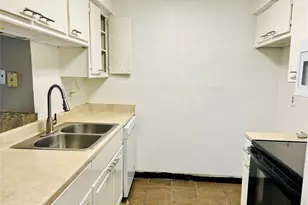 2800 Jeanetta St, Houston, TX 77063 - Photo 5