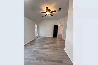 211 S 5th 1/2 Street, Nederland, TX 77627 - Photo 15
