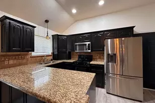 211 S 5th 1/2 St, Nederland, TX 77627 - Photo 7