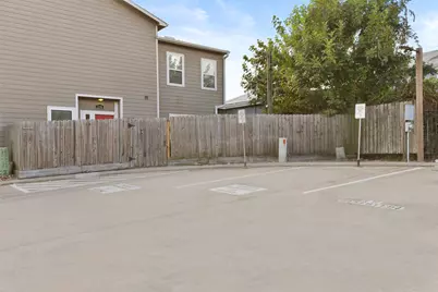 241 Lenox Street, Houston, TX 77011 - Photo 31