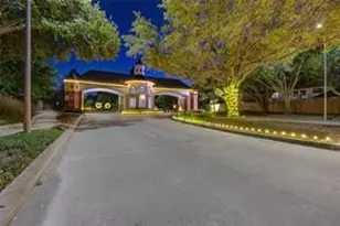 13607 Starlight Harbour Ct, Houston, TX 77077 - Photo 47