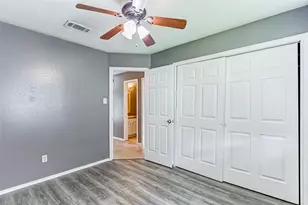 8410 Fawn Wind Ct, Houston, TX 77040 - Photo 23
