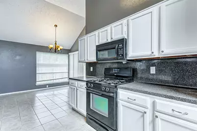 8410 Fawn Wind Court, Houston, TX 77040 - Photo 15