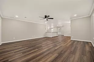 8755 Cowart St, Houston, TX 77029 - Photo 25