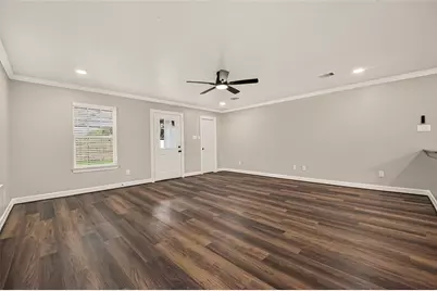 8755 Cowart Street, Houston, TX 77029 - Photo 9
