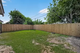 8755 Cowart St, Houston, TX 77029 - Photo 43