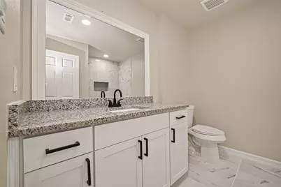 8755 Cowart Street, Houston, TX 77029 - Photo 35