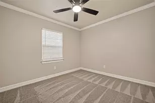 8755 Cowart St, Houston, TX 77029 - Photo 13