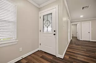 8755 Cowart St, Houston, TX 77029 - Photo 5