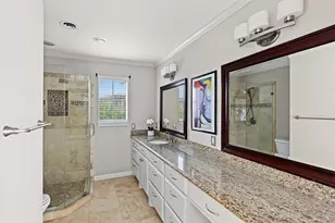 7915 Meadow Lake Ln, Houston, TX 77063 - Photo 15