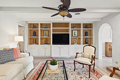 7915 Meadow Lake Lane, Houston, TX 77063 - Photo 7