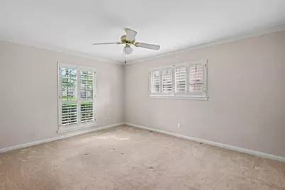 7915 Meadow Lake Lane, Houston, TX 77063 - Photo 19