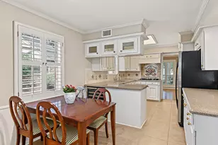 7915 Meadow Lake Ln, Houston, TX 77063 - Photo 11