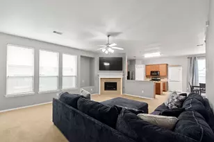 225 Splintered Arrow Dr, La Marque, TX 77568 - Photo 3