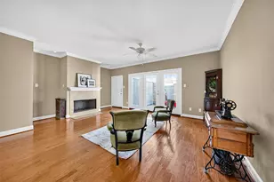 404 Wilcrest Dr, Houston, TX 77042 - Photo 9