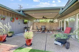 4302 Hummingbird St, Houston, TX 77035 - Photo 5