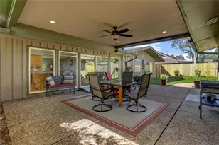 4302 Hummingbird St, Houston, TX 77035 - Photo 27