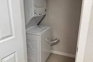 418 Garland Dr, Clute, TX 77566 - Photo 9