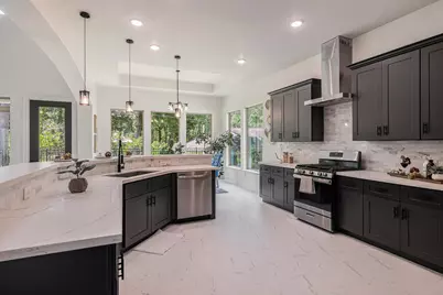 290 Apple Valley Dr, Panorama Village, TX 77304 - Photo 5