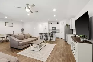 903 Forest Vw, New Caney, TX 77357 - Photo 5