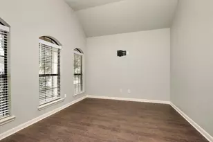 951 Oak Terrace Dr, Conroe, TX 77378 - Photo 3