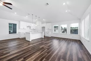 14975 Eagle Feather Dr, Houston, TX 77090 - Photo 17