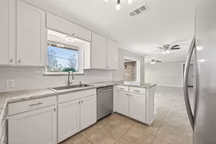 1506 Foxwood Rd, Houston, TX 77008 - Photo 21