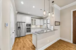 1209 W 22nd St, Houston, TX 77008 - Photo 3