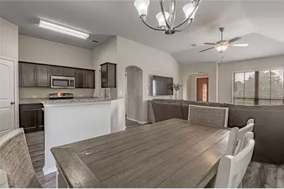 133 Bates Court, Huntsville, TX 77320 - Photo 7