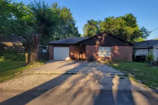 116 N Coffelt St, Alvin, TX 77511 - Photo 1