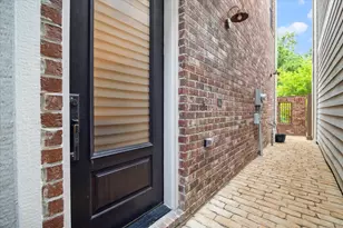 1613 Prospect St, Houston, TX 77004 - Photo 3