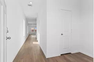 3929 Bronco Station Ln, League City, TX 77573 - Photo 3