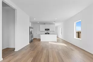 3929 Bronco Station Ln, League City, TX 77573 - Photo 13