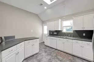 12102 Mustang Ave, Willis, TX 77378 - Photo 11