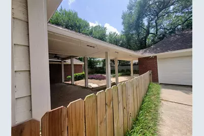1703 E Hedgecroft Drive, El Lago, TX 77586 - Photo 17