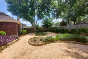 1703 E Hedgecroft Dr, El Lago, TX 77586 - Photo 15