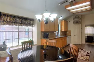 1703 E Hedgecroft Dr, El Lago, TX 77586 - Photo 7