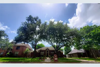 1703 E Hedgecroft Drive, El Lago, TX 77586 - Photo 3